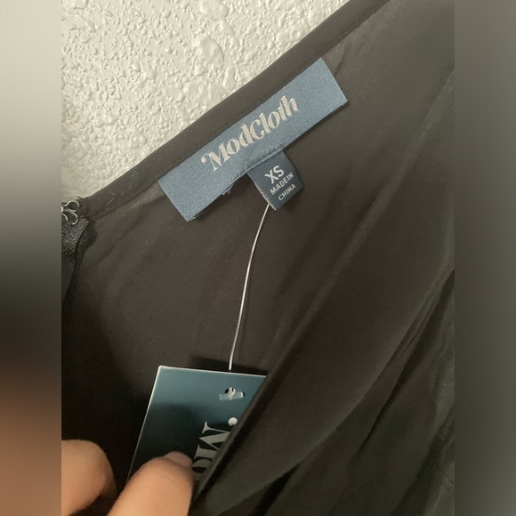 ModCloth: Bon Voyage V-Neck Jumpsuit - Picture 8 of 8